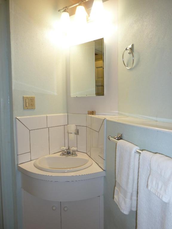 שארלוט אמלי Galleon House Hotel חדר תמונה