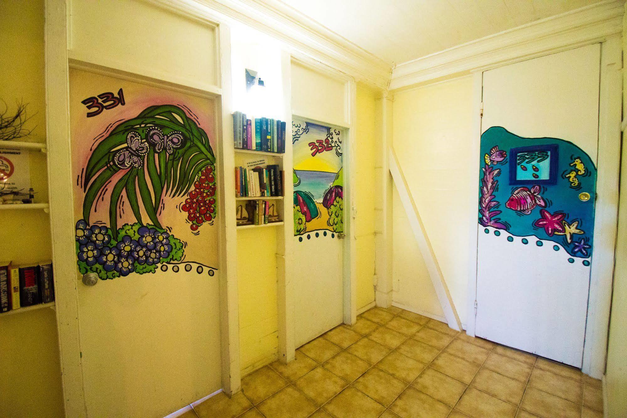 שארלוט אמלי Galleon House Hotel מראה חיצוני תמונה
